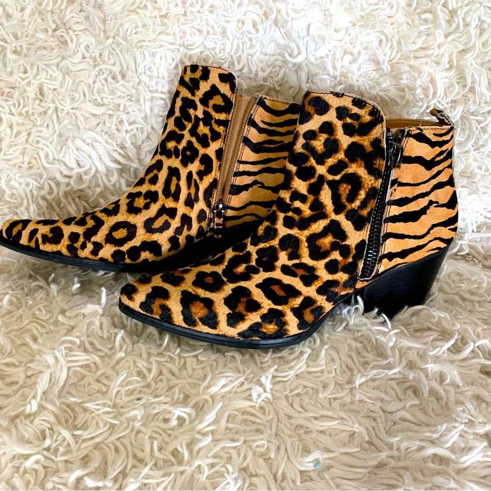 Franco Fortini Leopard Booties Size 10